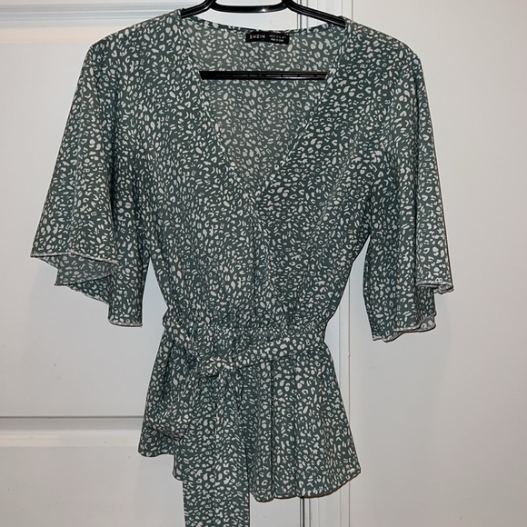 SHEIN Belted Top - Picture 2 of 5